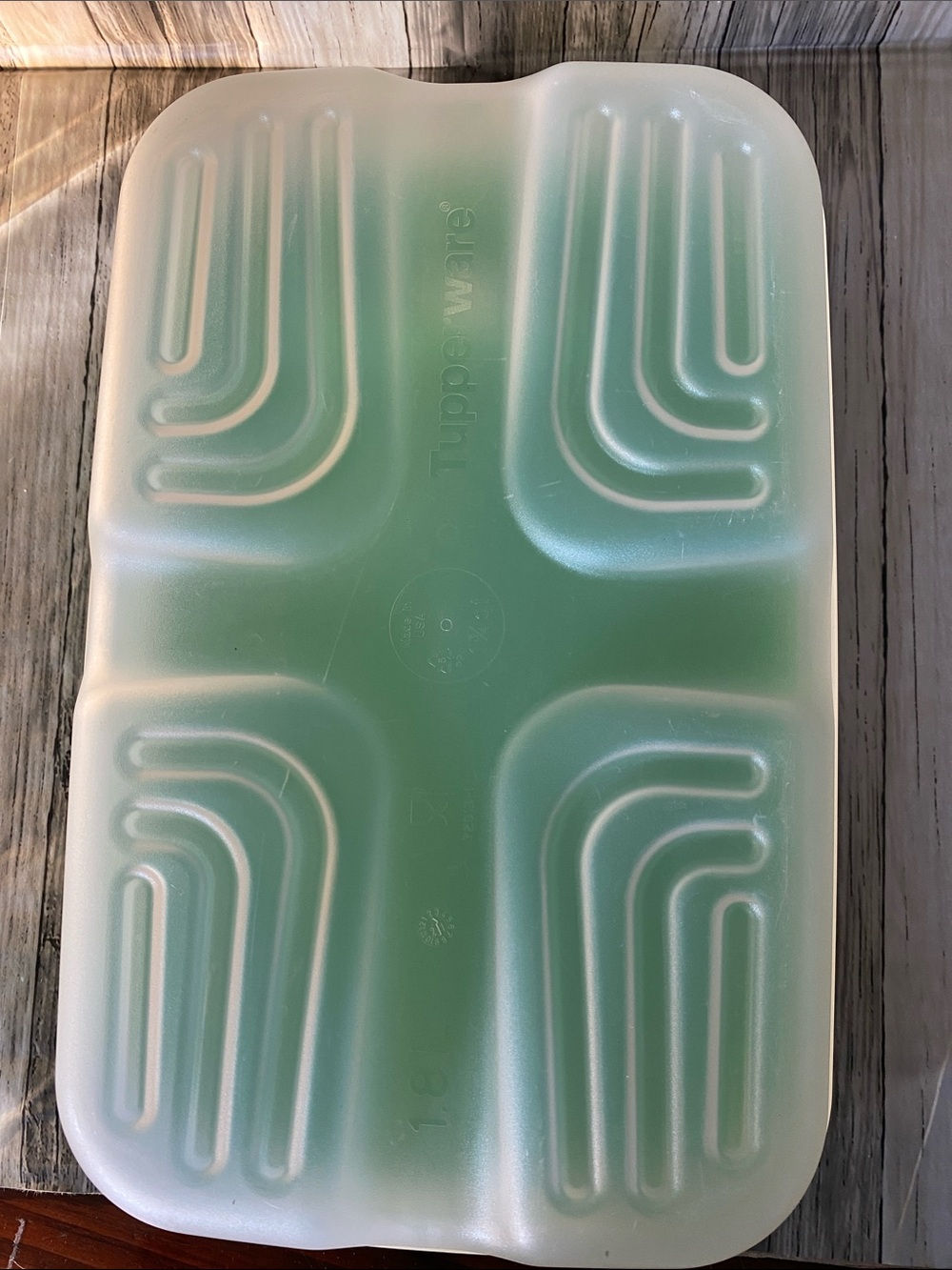 Tupperware FridgeSmart—Medium - Picture 3 of 3